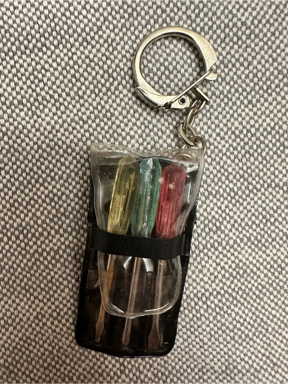 Vintage- Multi-Color Mini Screwdriver Keychain Set - keychain